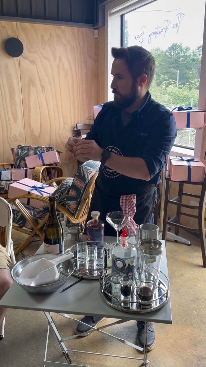 C61433A1-666F-4535-AB3B-94AA8F259558_1_105_c